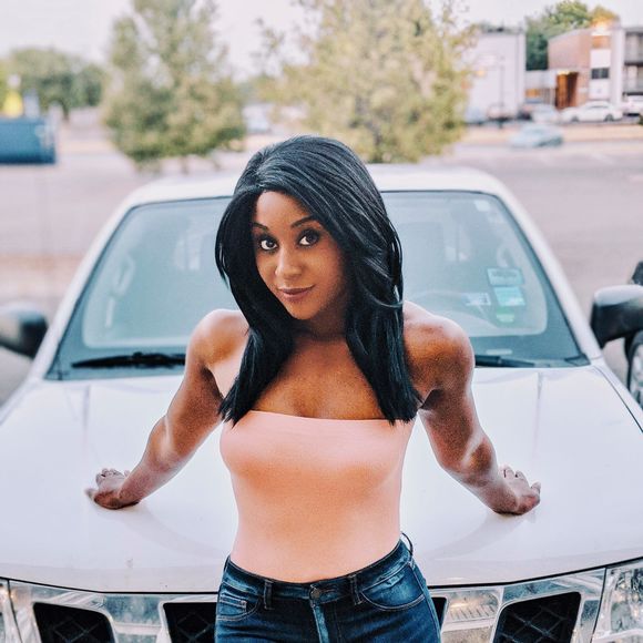 Meet your Posher, Deneysha - Picture 1 of 1